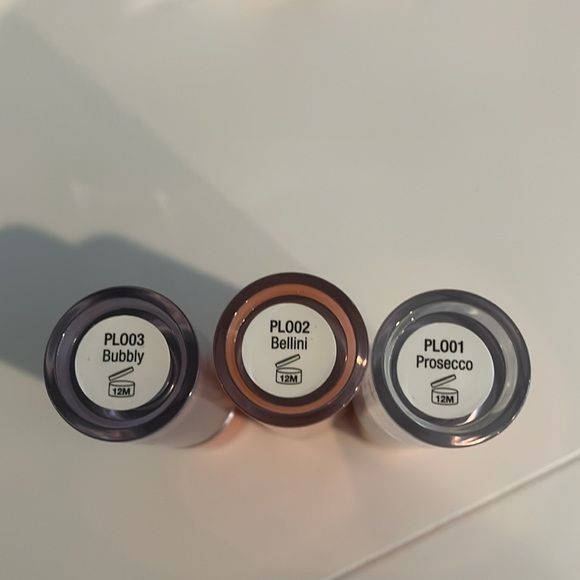 NIB Joah Plumping Lip Oil - Drinks on Me Collection - set of 3 - Picture 6 of 6